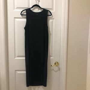 Sleeveless long dress